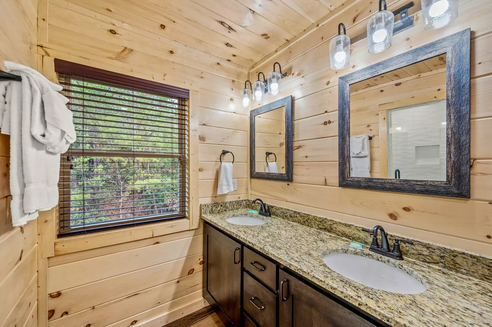Property image, Interior, of Bear Mountain Vista