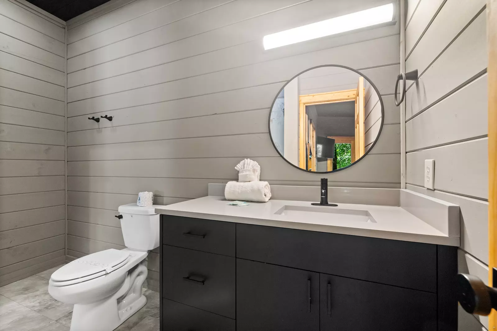 Property image, Interior, of Modern Rustic Hideaway