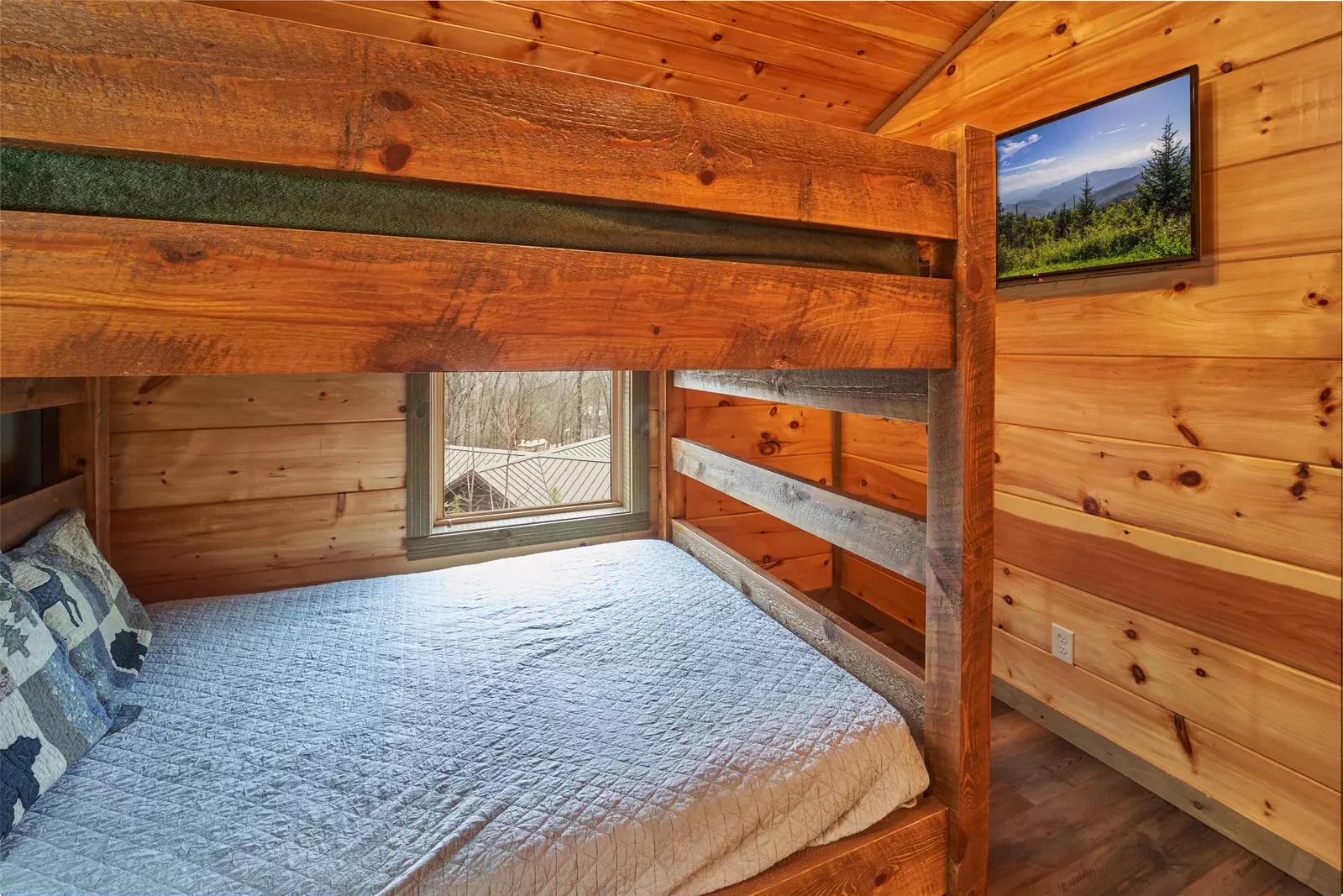 Property image, Interior, of Old Papa Bear Lodge