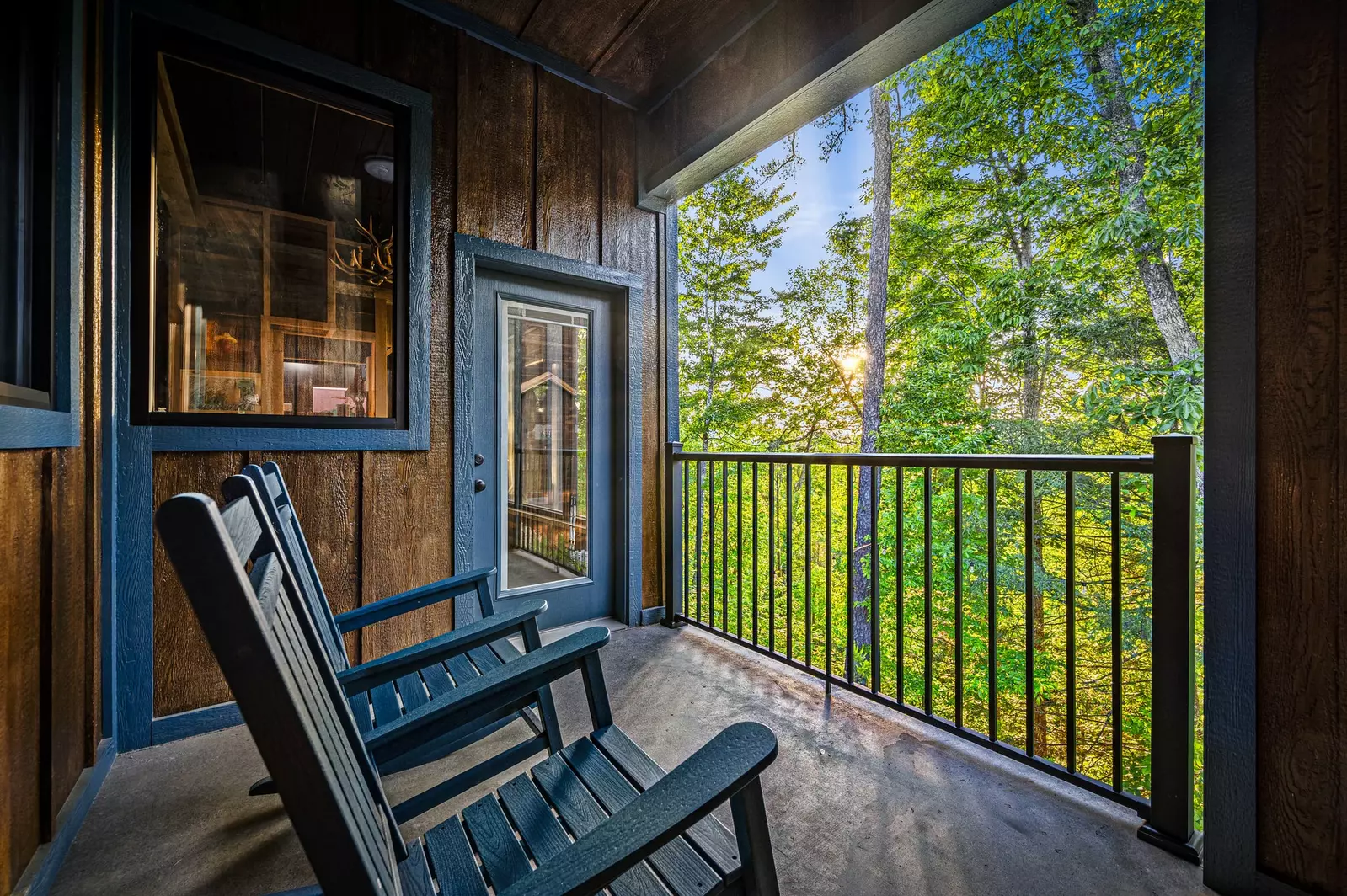 Property image, Interior, of Rhinestone Cowboy