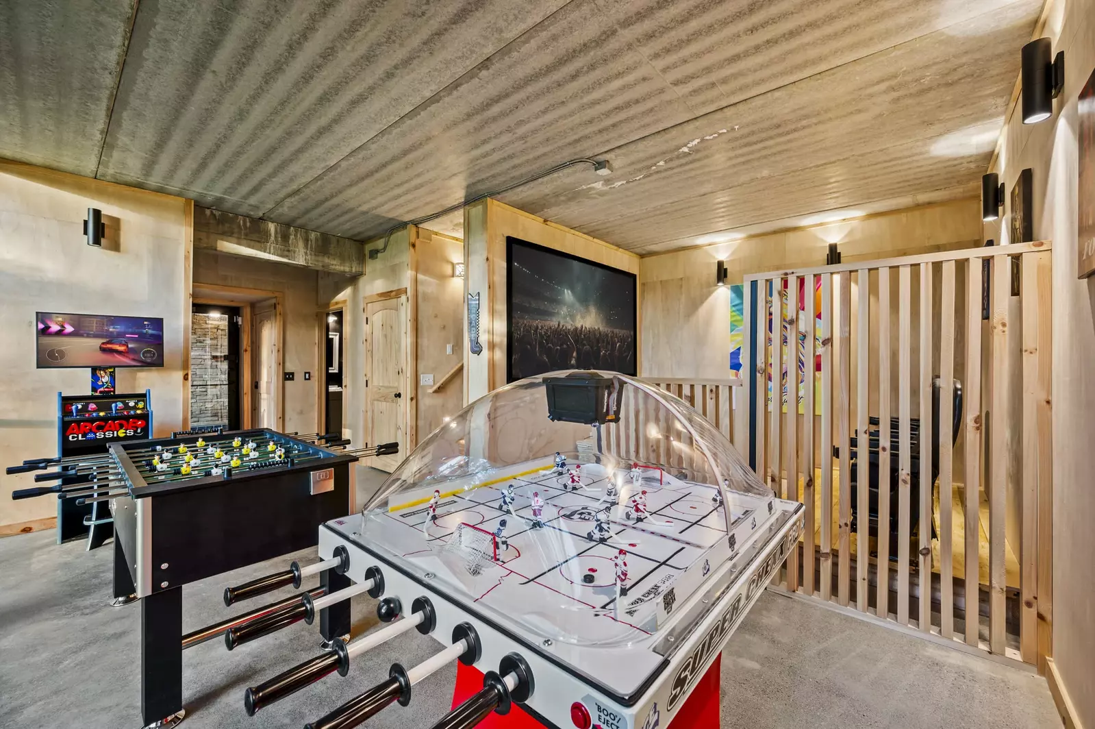 Property image, Interior, of Rhinestone Cowboy