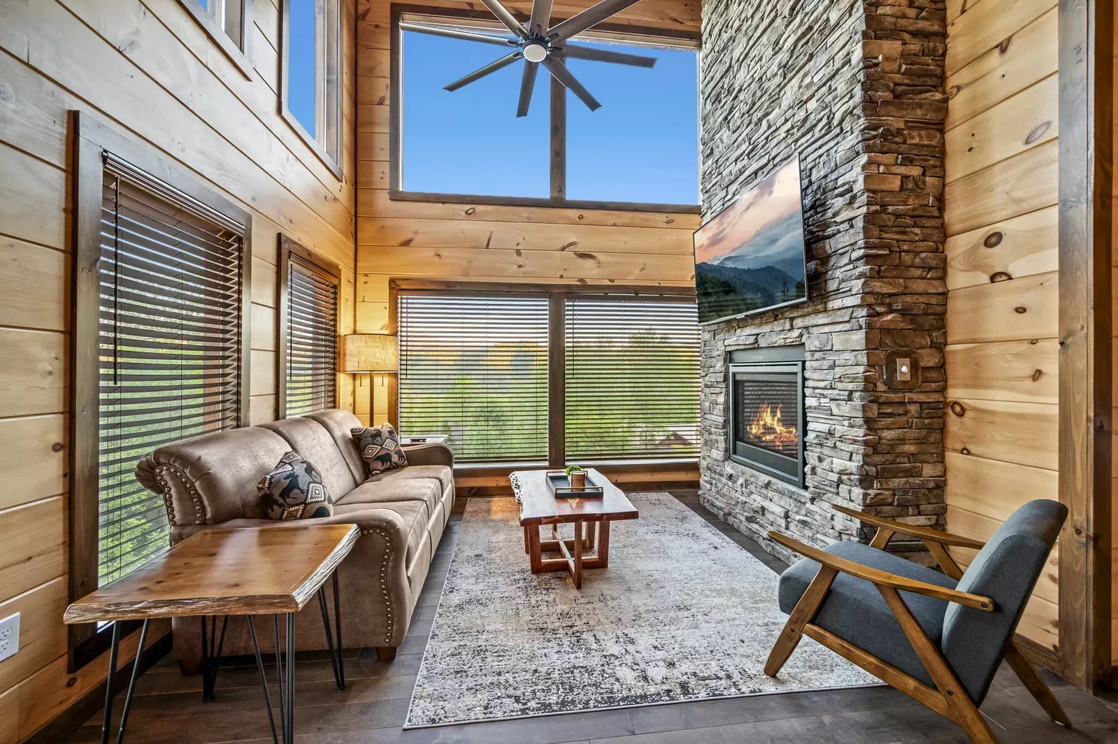 Property image, Interior, of Cedar Hawk Springs