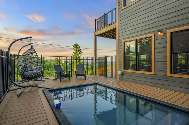 Property image, Interior, of Mountain Mermaid