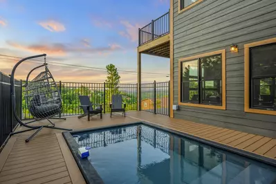 Property image, Interior, of Mountain Mermaid