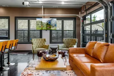 Property image, Interior, of Mountain Mermaid