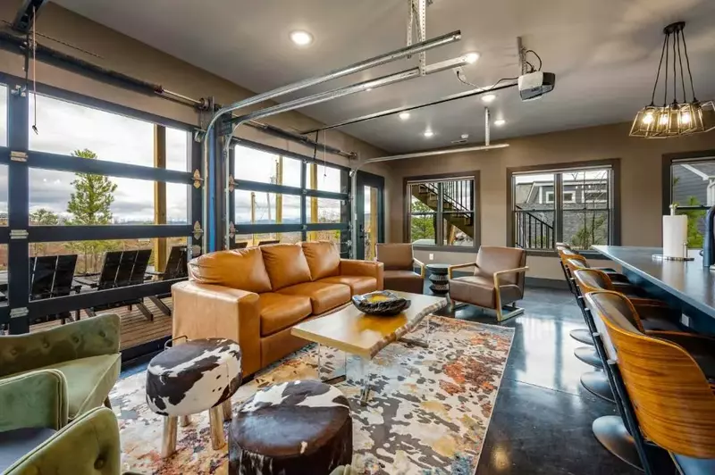 Property image, Interior, of Mountain Mermaid
