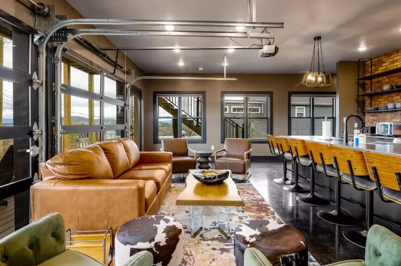 Property image, Interior, of Mountain Mermaid