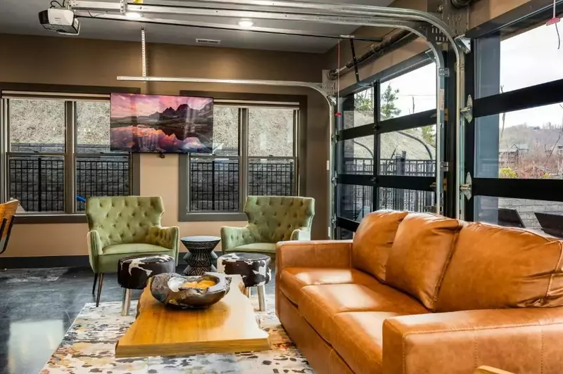 Property image, Interior, of Mountain Mermaid