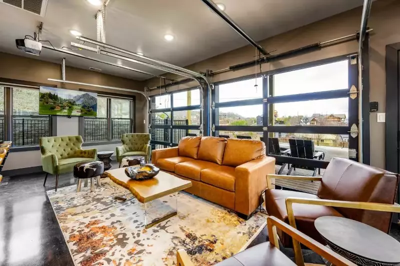 Property image, Interior, of Mountain Mermaid