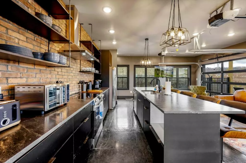 Property image, Interior, of Mountain Mermaid