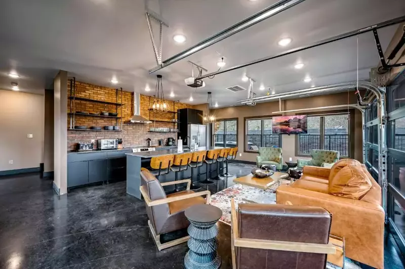 Property image, Interior, of Mountain Mermaid
