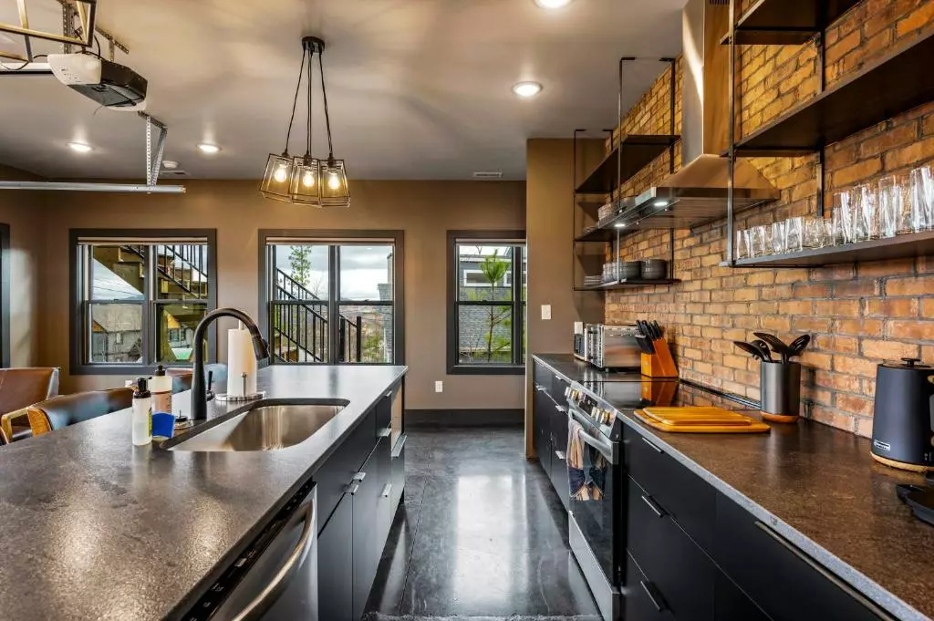 Property image, Interior, of Mountain Mermaid