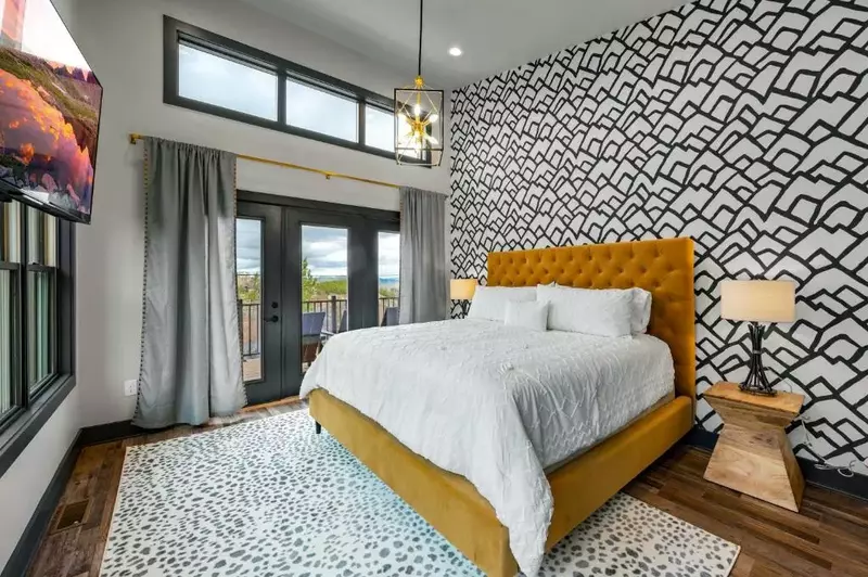 Property image, Interior, of Mountain Mermaid