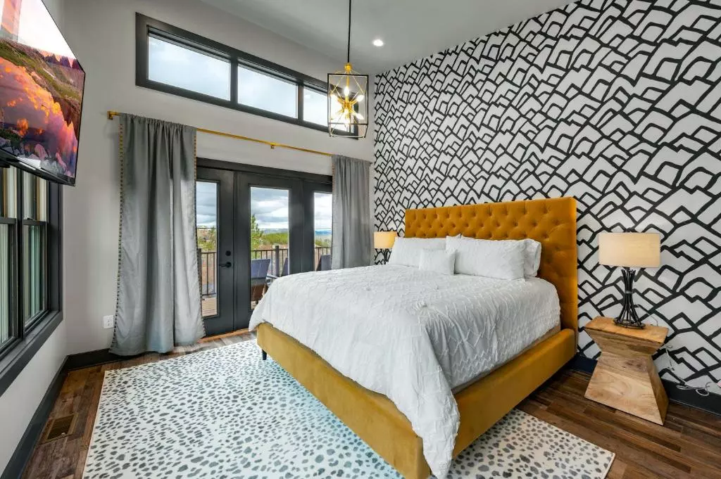 Property image, Interior, of Mountain Mermaid