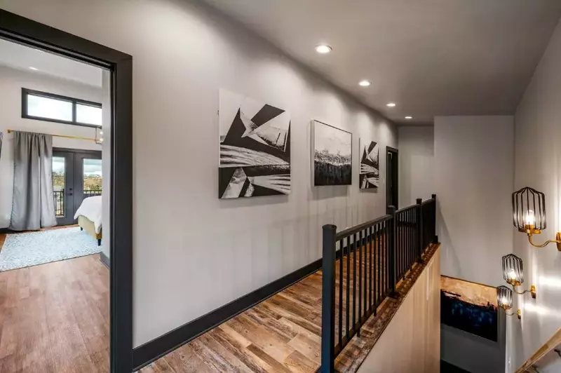 Property image, Interior, of Mountain Mermaid