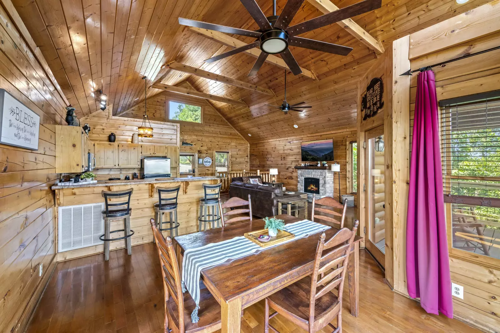 Property image, Interior, of The Sweet Escape #36