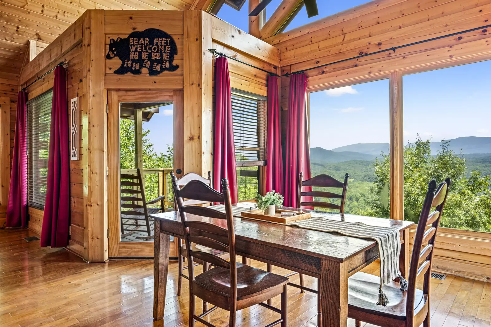 Property image, Interior, of The Sweet Escape #36
