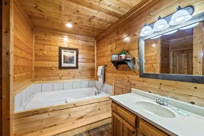 Property image, Interior, of The Sweet Escape #36