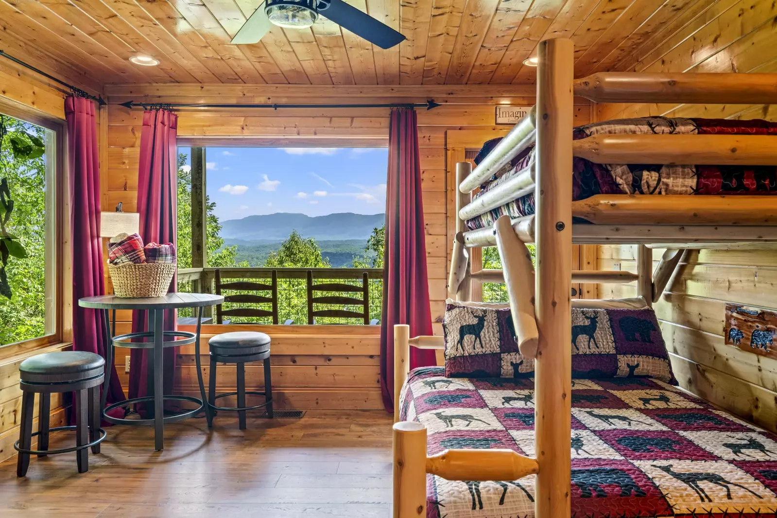 Property image, Interior, of The Sweet Escape #36