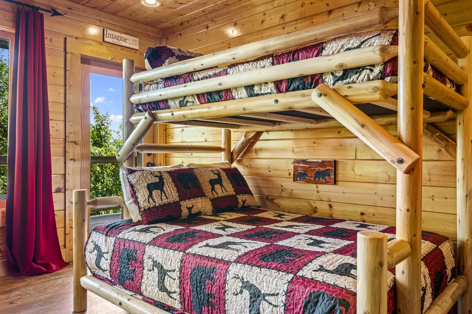 Property image, Interior, of The Sweet Escape #36