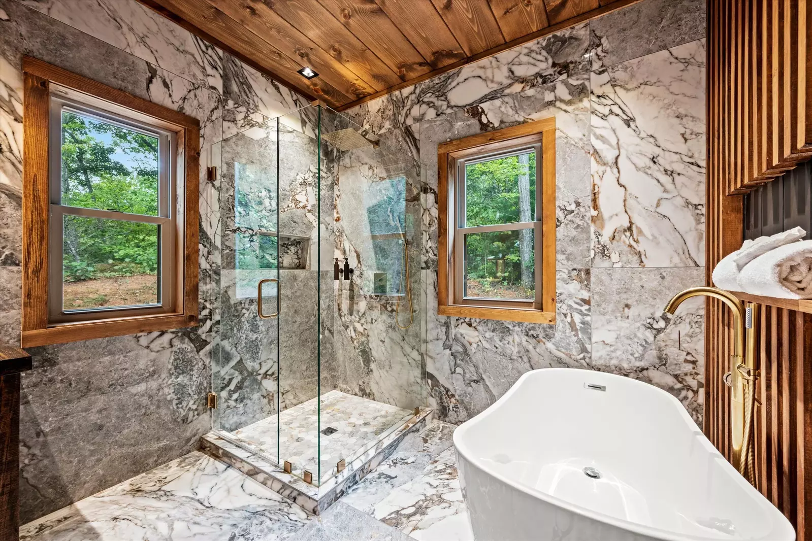 Property image, Interior, of Alpine Summit Pool and Spa Cabin