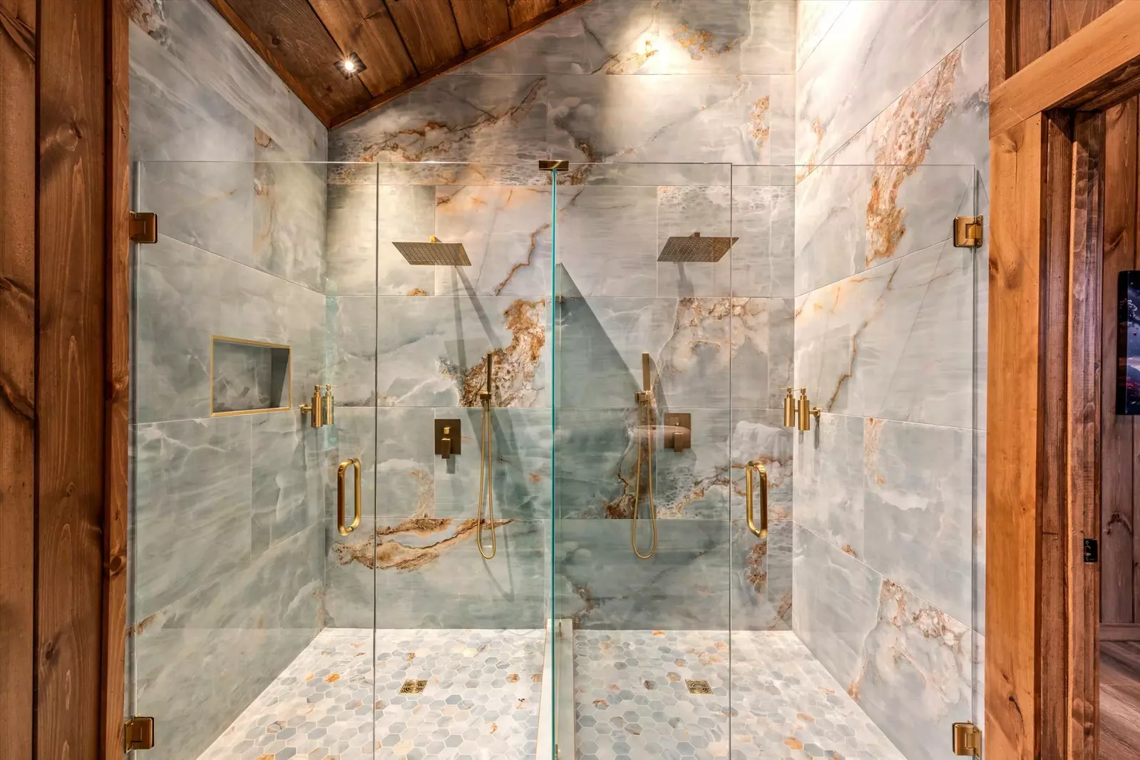 Property image, Interior, of Alpine Summit Pool and Spa Cabin