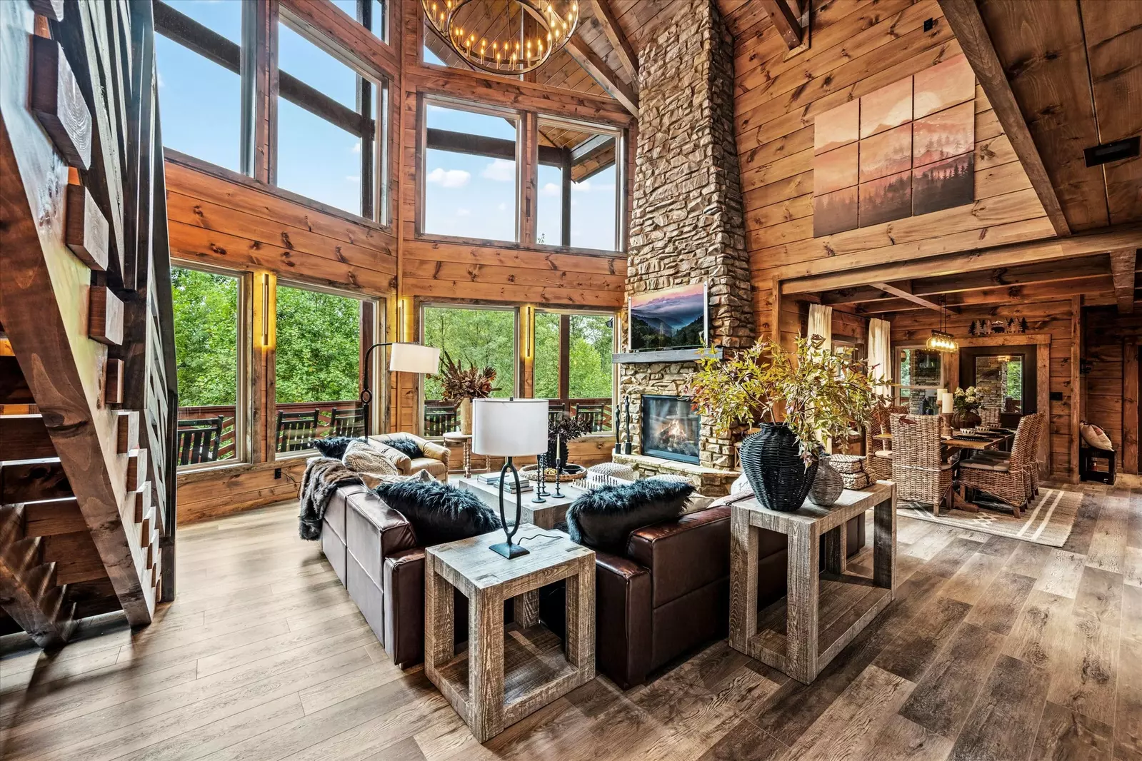 Property image, Interior, of Alpine Summit Pool and Spa Cabin