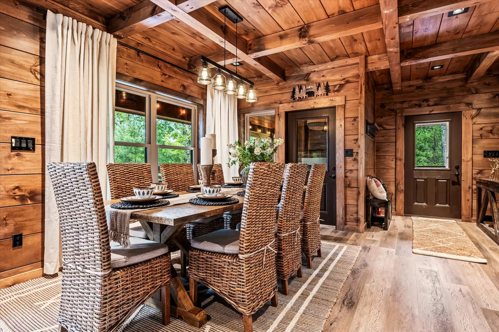 Property image, Interior, of Alpine Summit Pool and Spa Cabin