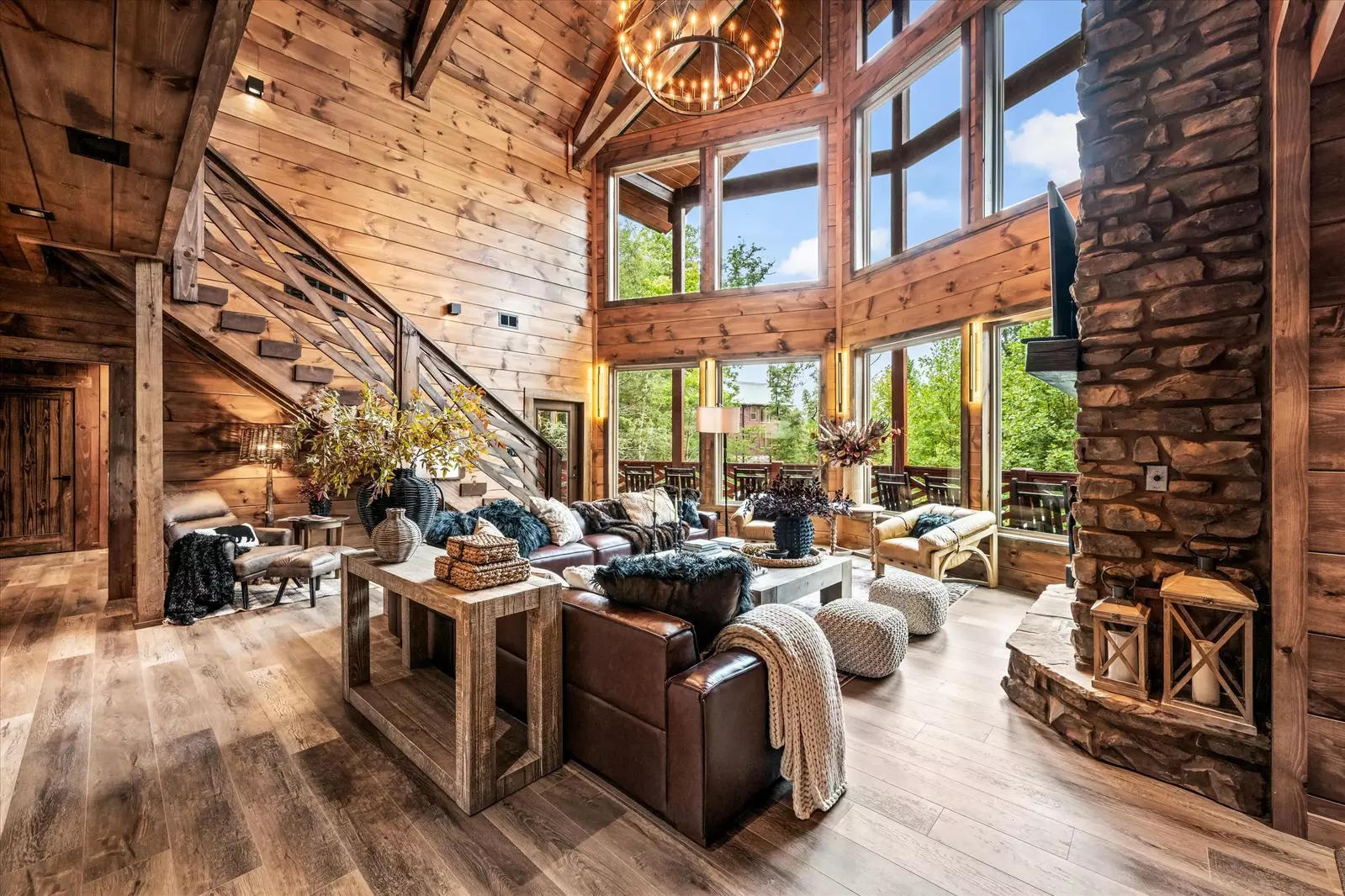 Property image, Interior, of Alpine Summit Pool and Spa Cabin