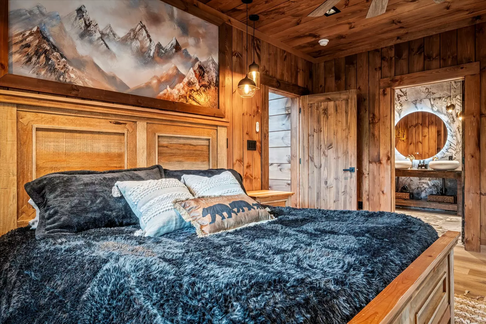 Property image, Interior, of Alpine Summit Pool and Spa Cabin