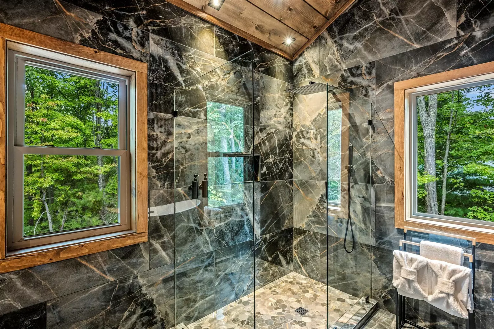 Property image, Interior, of Alpine Summit Pool and Spa Cabin