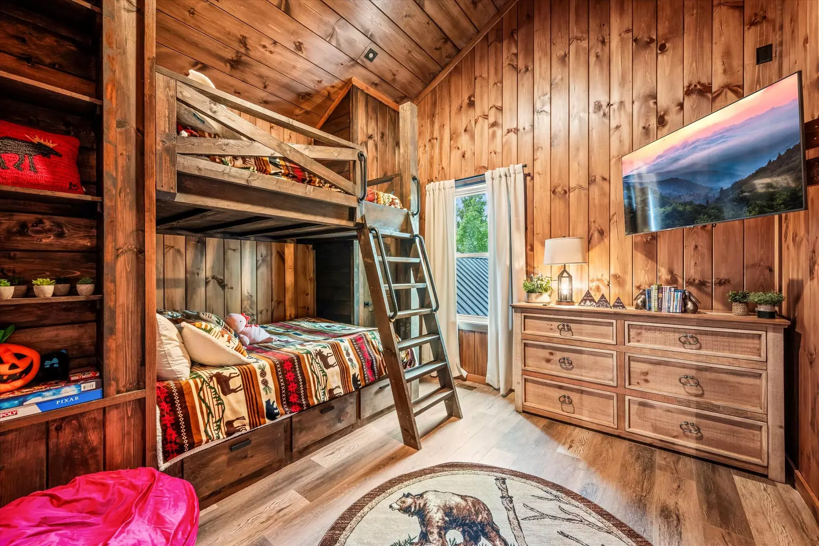 Property image, Interior, of Alpine Summit Pool and Spa Cabin