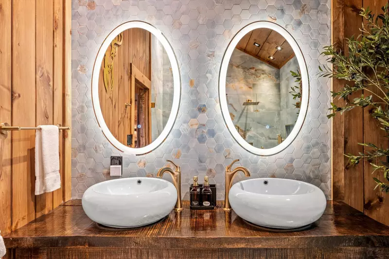Property image, Interior, of Alpine Summit Pool and Spa Cabin