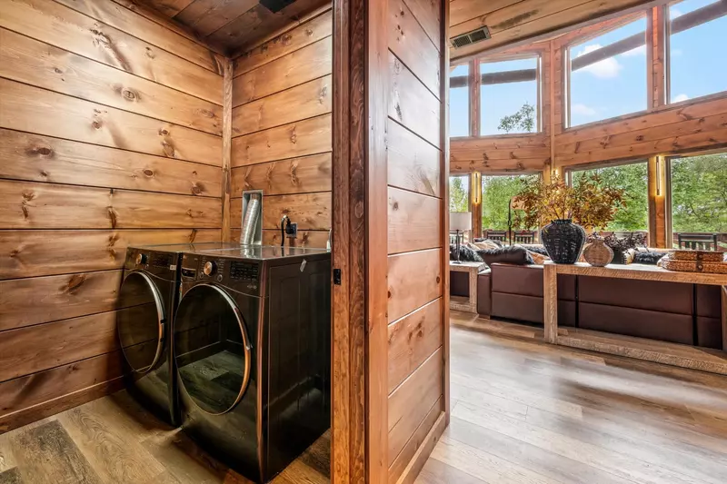 Property image, Interior, of Alpine Summit Pool and Spa Cabin