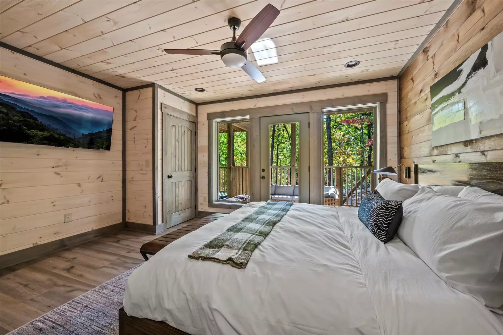 Property image, Interior, of Treehouse Swim Cabin