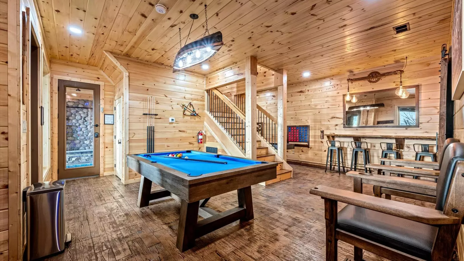 Property image, Interior, of Holy Smokes Pool Lodge