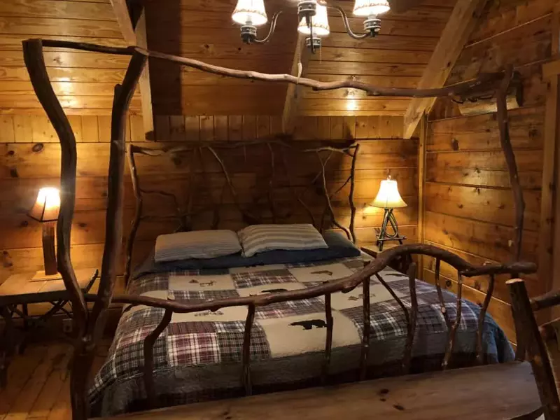 Gatlinburg Adventure Cabin - Mountain Camelia