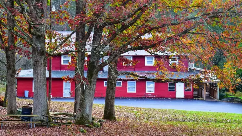 Wafloy's (Big Red) Youth Lodge | Sleeps 74