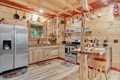 Lazy Bear Luxury Cabin