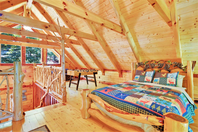 Lazy Bear Luxury Cabin