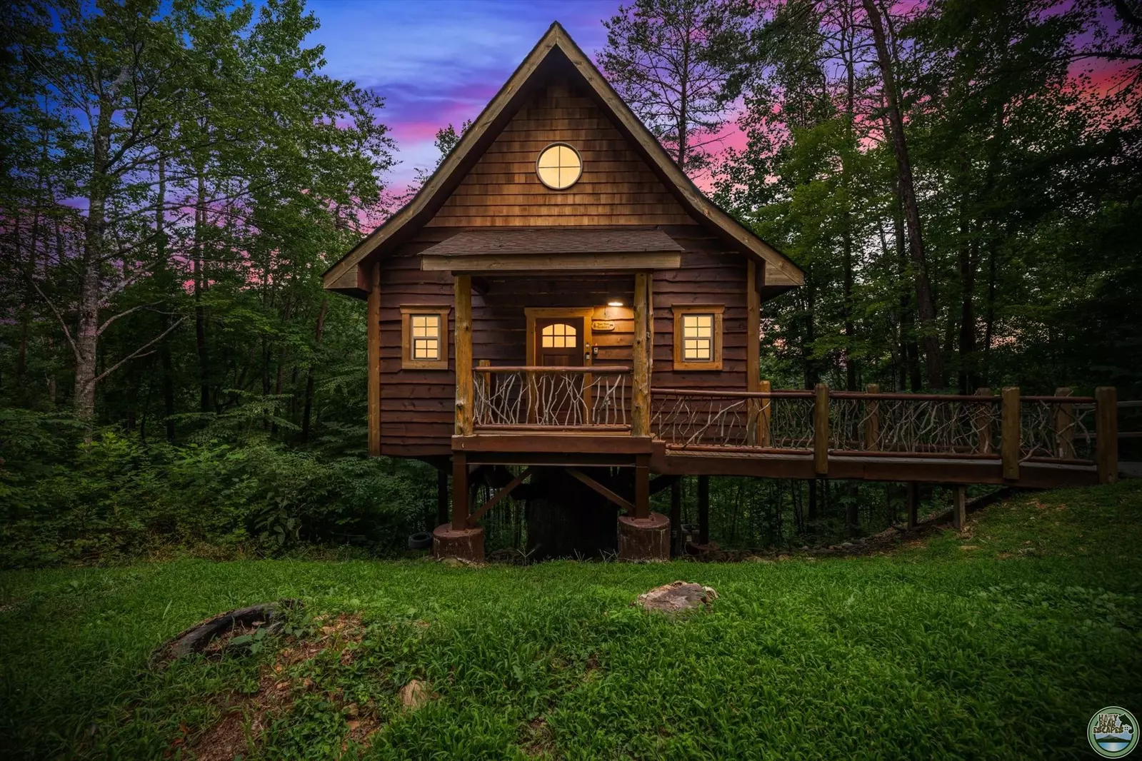 Hazy Bear Treehouse #1
