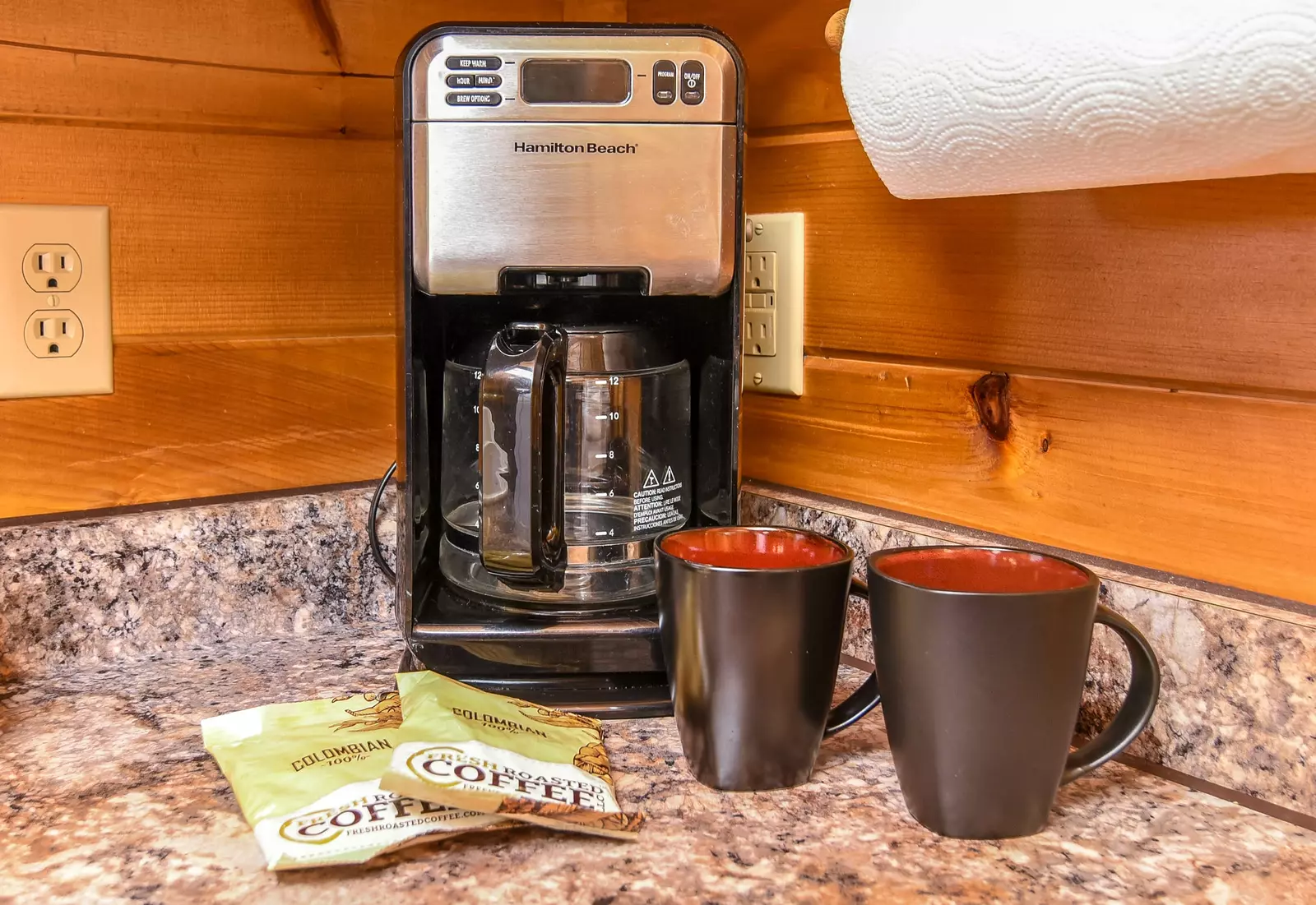 Easy Livin' Log Cabin - Kitchen