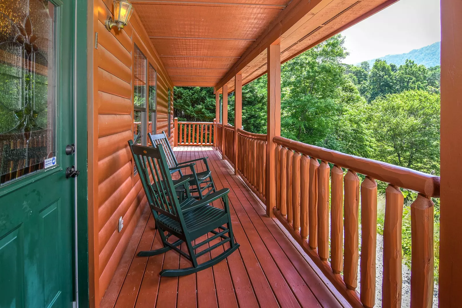 Easy Livin' - 2 Bedroom Log Cabin - Seasonal Views