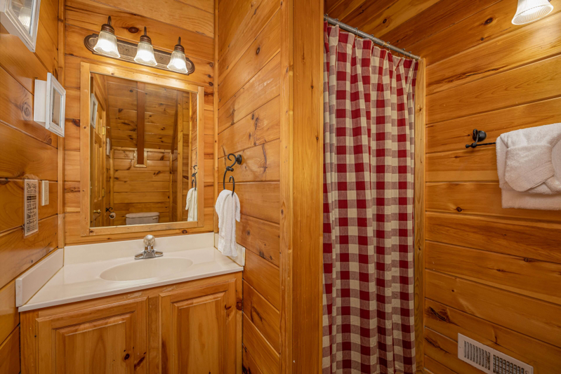 Highland Ridge Cabin