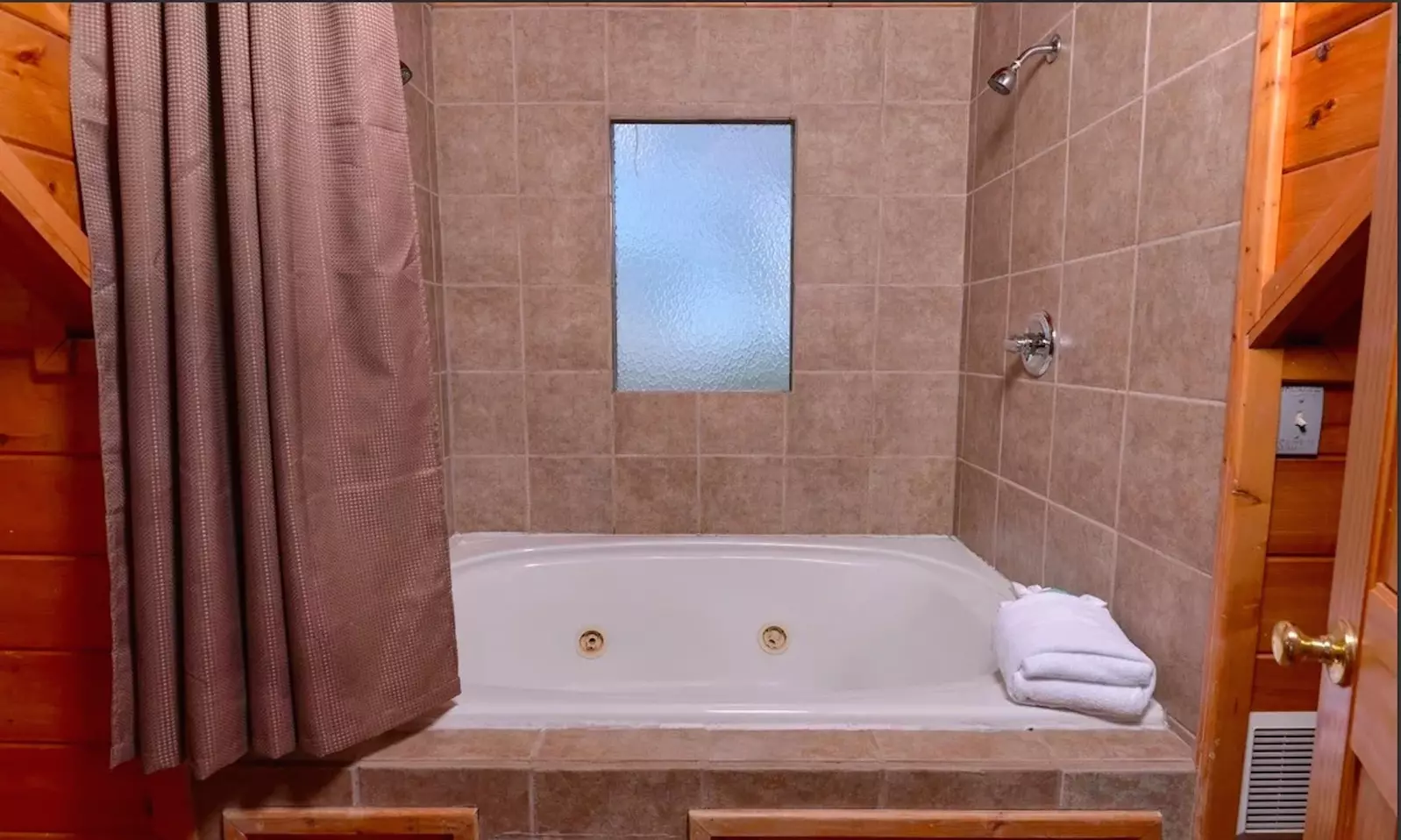 Arbor Place Cabin Rental