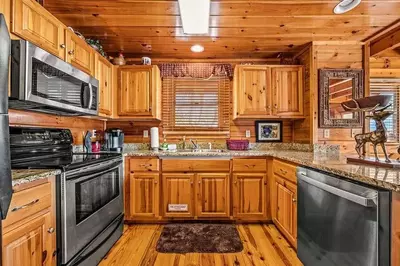 Dancing Bear Lodge