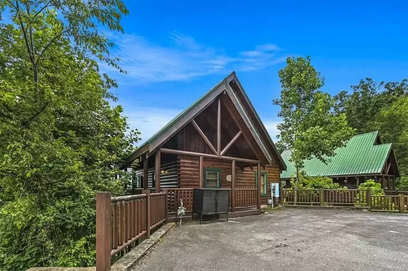 Welcome to Dancing Bear Lodge.