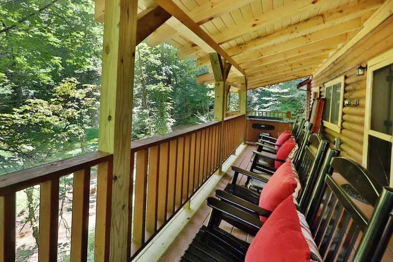 Lodge Between the Streams