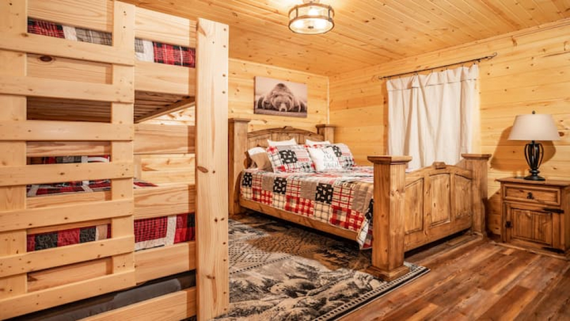 Bearfoot Hideaway