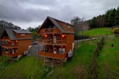 Rustic Mountain Retreat by Ghosal Luxury Lodging